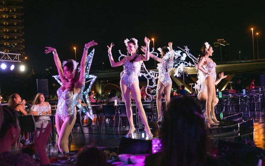 Bangkok: Carnival Dinner Cruise with Free-Flow Beer & Buffet - Small details that make the evening easier