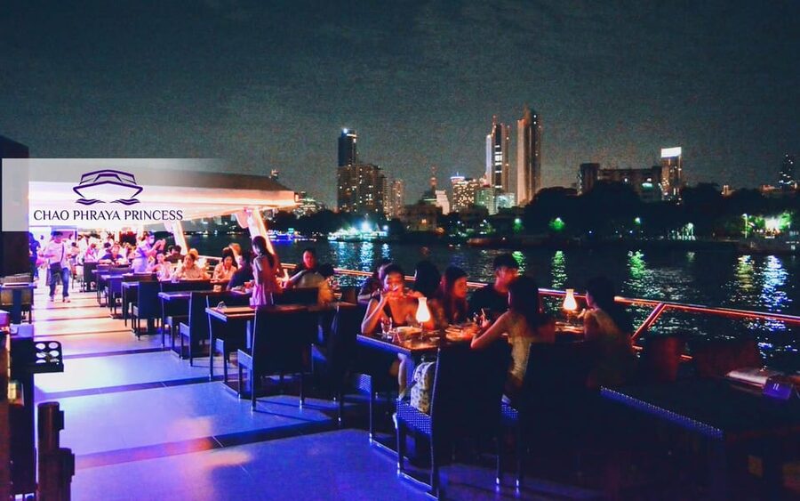 Bangkok: Chao Phraya Princess Dinner Cruise - The boarding experience and open-air deck