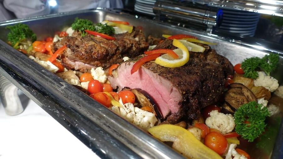Bangkok: Chao Phraya Princess Dinner Cruise - Dinner: what the $38 price covers
