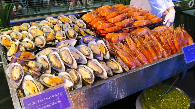 Bangkok: Chao Phraya Princess Dinner Cruise & Hotel Transfer - Wat Arun, the Grand Palace, and Bangkok after dark
