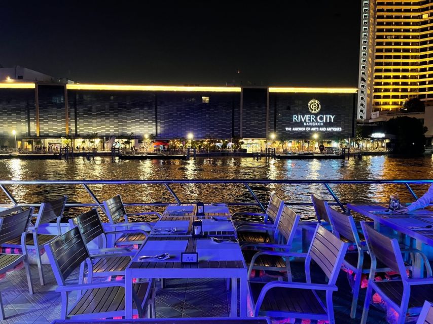 Bangkok: Chao Phraya River Buffet Dinner Cruise - The river after dark