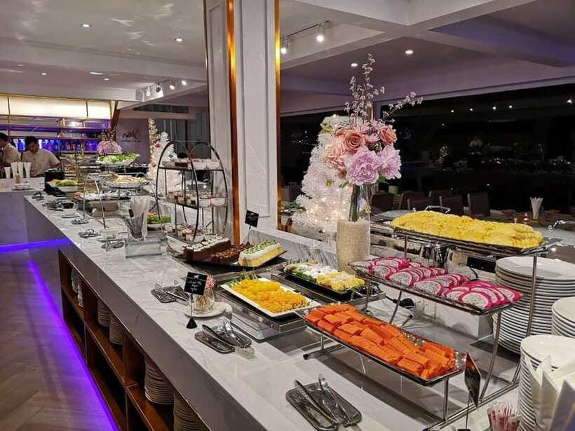 Bangkok: Chao Phraya River Meridian Cruise with Buffet - The Grand Palace and the return to ICONSIAM