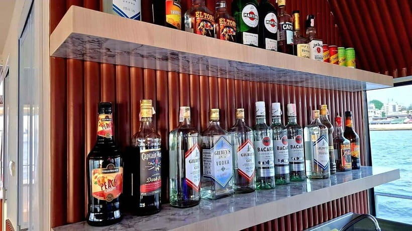 Bangkok : Chaophraya Booze Cruise – Drinks Onboard - Getting good value from the $17 price