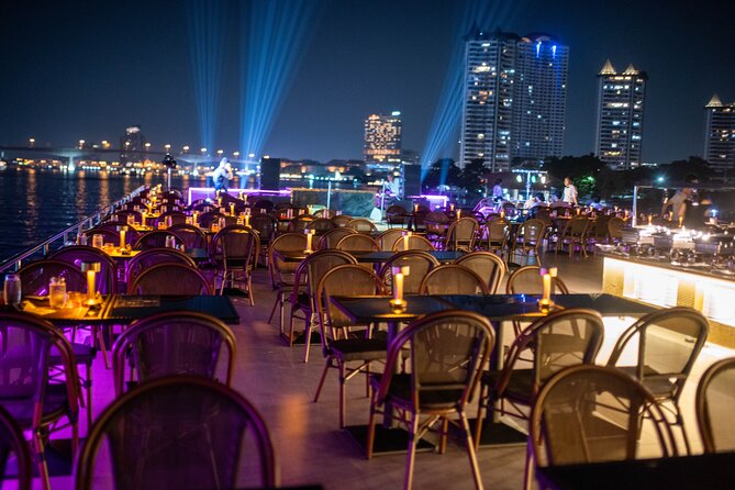 Bangkok Chaophraya Dinner Cruise with Thai Cultural Show - The buffet: a wide menu with a few smart choices
