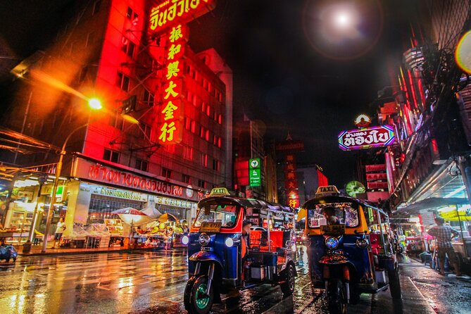 Bangkok: Chinatown By Night Walking Tour - Starting at Hua Lamphong and entering the old neighborhoods