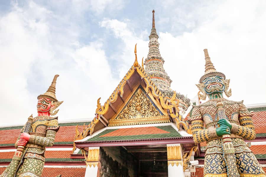 Bangkok: City Highlights Temple and Market Walking Tour - Key points to know before you book