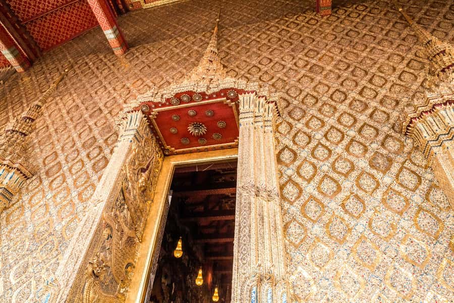 Bangkok: City Highlights Temple and Market Walking Tour - Wat Pho and the Reclining Buddha option