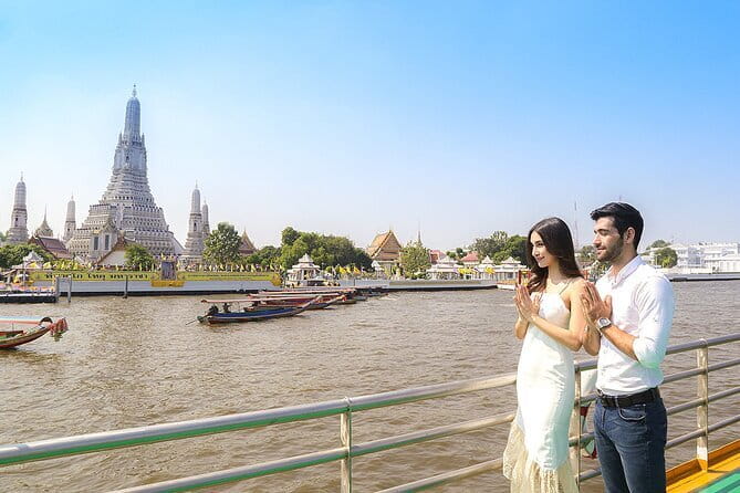 Bangkok Classic 3-Temples With Buffet Lunch Day Tour - Crossing the Chao Phraya by ferry