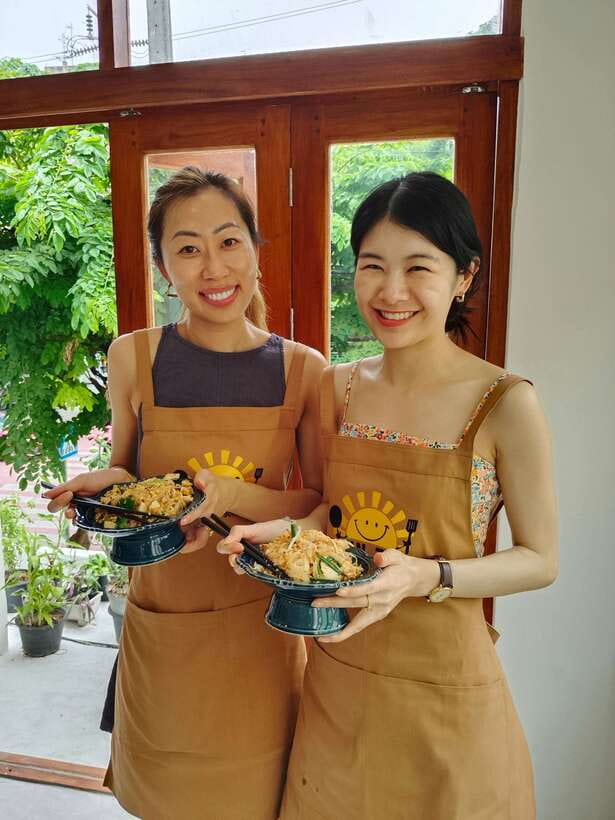 Bangkok: Cooking Class + Tuk Tuk Ride + Market Tour - Who should book this cooking class