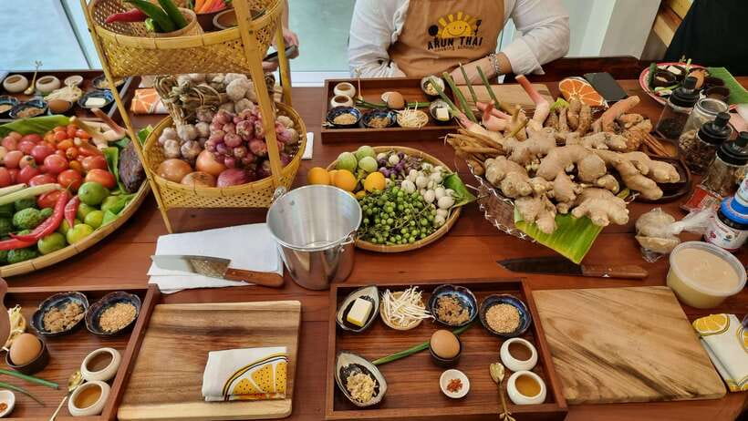 Bangkok: Cooking Class + Tuk Tuk Ride + Market Tour - Should you book it?