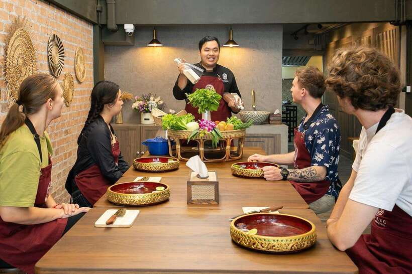 Bangkok: Cooking Class with Market Visit & Tuk Tuk Ride - Booking tips that save trouble