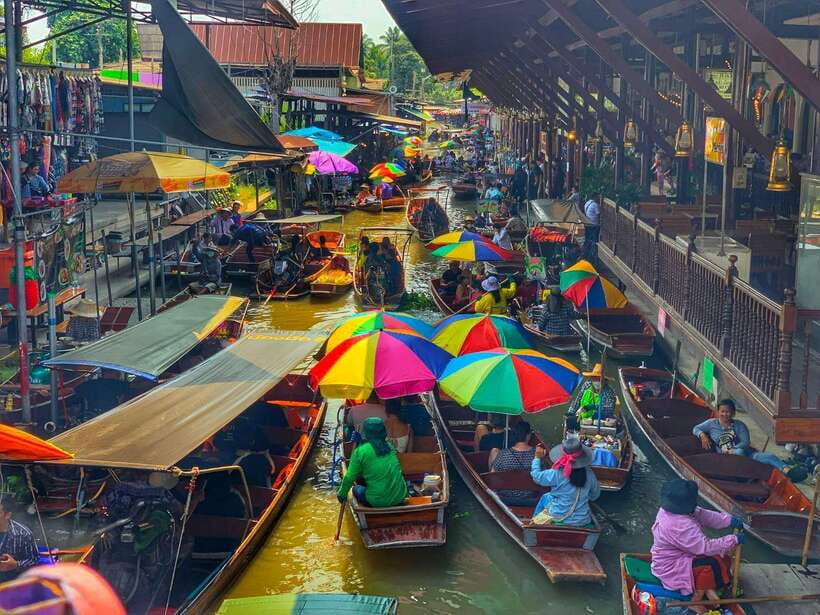 Bangkok: Damnoen Saduak and Mae Klong Train Markets - Mae Klong Market and the train beside your lunch