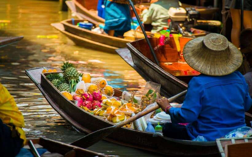 Bangkok: Damnoen Saduak and Train Market with Boat Ride - What the bus rides are really like