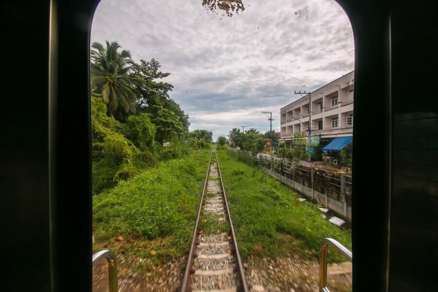 Bangkok: Damnoen Saduak Market and Maeklong Railway Market - Food, shopping, and the missing lunch stop