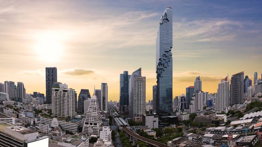 Bangkok: Damnoen Saduak, Train Market & Mahanakhon Day Trip - Who should choose this experience?
