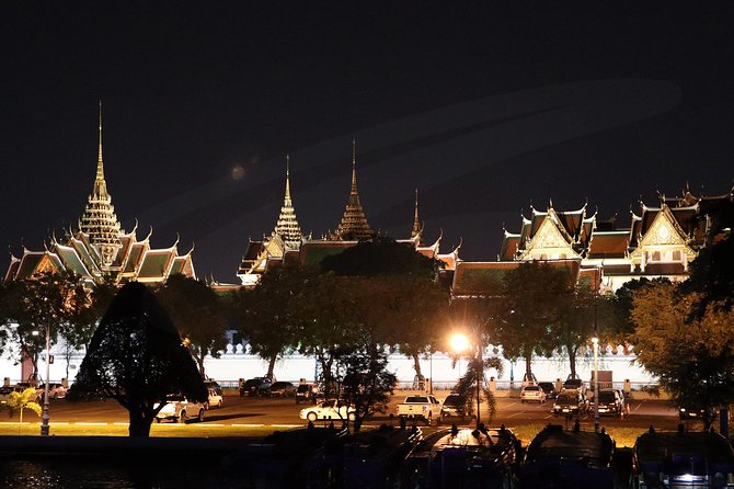 Bangkok Dinner Cruise on the Chao Phraya River - Dinner: generous selection, uneven quality