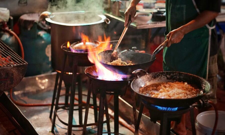 Bangkok: Discover a Taste of Chinatown – 2 Hr Walking Tour - Meeting Chinatown at Wat Mangkon MRT