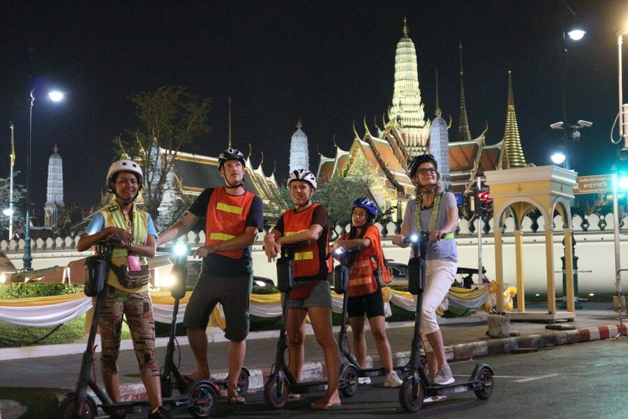 Bangkok: E-Scooter Night Tour with Local Street Food - Wat Arun and the first river crossing