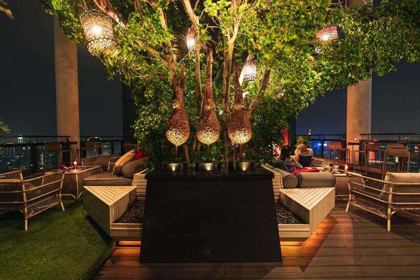 Bangkok: Enjoy Fine Thai Food with Panoramic Rooftop Views - Who should book this experience?