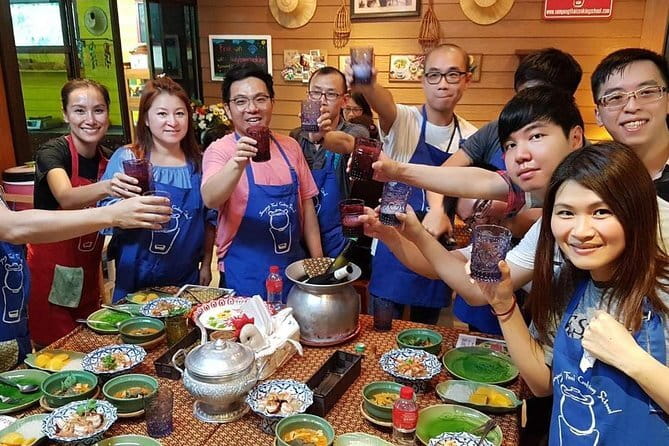 Bangkok Evening Food Tour by Tuktuk - How much food do you really get for $75?