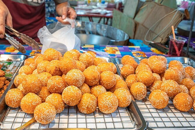 Bangkok Evening Food Tour by Tuktuk - Dietary limits deserve serious attention