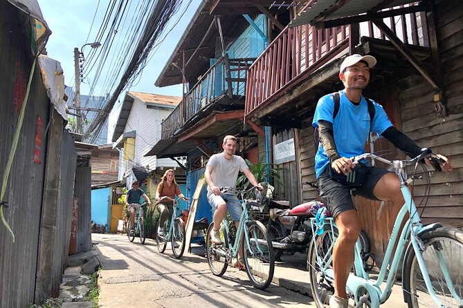 Bangkok Experiences Bike Tours-Backstreets and Hidden Gems - Wat Nak Prok shows a Thai-Chinese blend