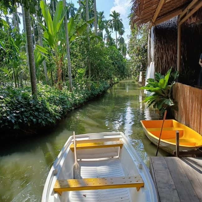 Bangkok: Floating Market, Phra Pathom Pagoda & Cafes Tour - Should You Book It?