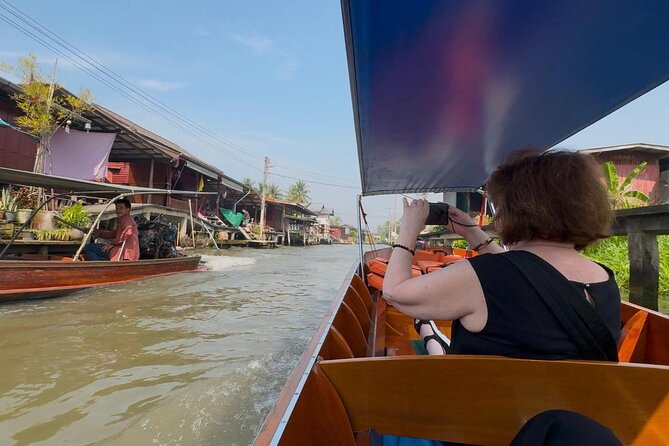 Bangkok: Floating Market & Train Market with Train/Boat ride - What the guides add to a complicated day