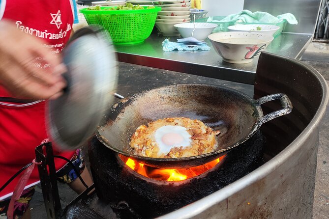 Bangkok Food Tour by Tuk Tuk - Hotel-pickup & Dinner - A three-hour Bangkok dinner with wheels