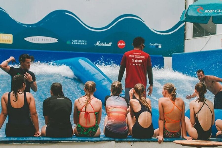 Bangkok: Fun Flow riding at Flow House Bangkok - Who will enjoy this most?
