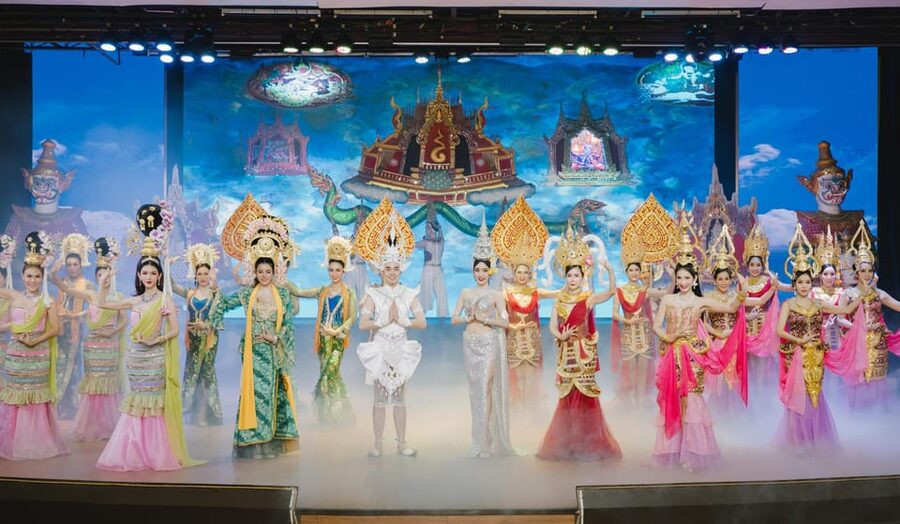 Bangkok: Golden Dome Cabaret Show Entry Ticket - What the show can and cannot teach you about Thailand