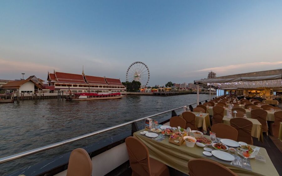 Bangkok: Grand Chao Phraya Dinner Cruise with Live Show - Dinner on the Chao Phraya