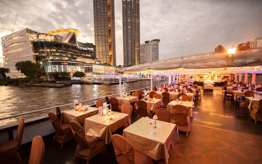 Bangkok: Grand Chao Phraya Dinner Cruise with Live Show - Who will enjoy this cruise most?