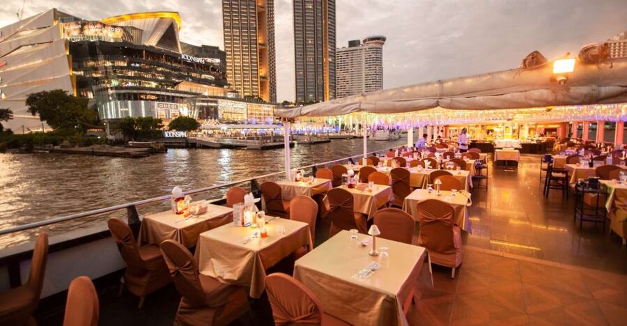 Bangkok: Grand Chao Phraya Dinner Cruise with Live Show - Practical tips for a smoother evening