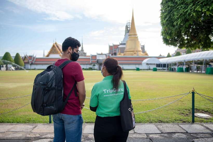 Bangkok: Grand Palace and Wat Phra Kaew Guided Walking Tour - Who should book this experience