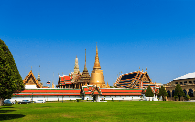 Bangkok: Grand Palace Skip-the-Line Entry Ticket - Entering the Grand Palace through Mani Nopparat Gate