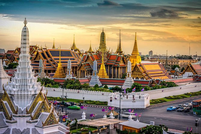 Bangkok Grand Palace Tour with Convenient Hotel Transfer - Wat Phra Kaew and the Emerald Buddha