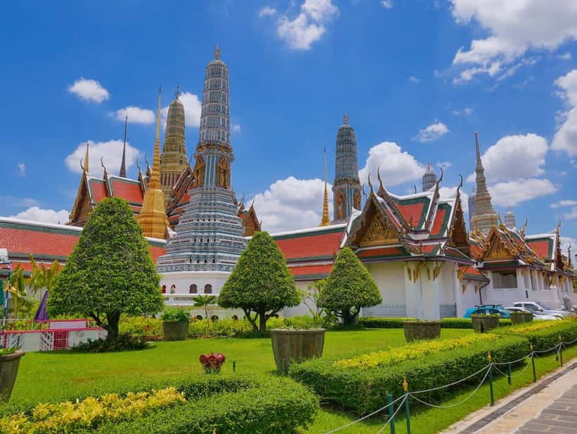 Bangkok: Grand Palace, Wat Pho, Wat Arun Sacred & Local Tour - Why this route works for a first Bangkok day