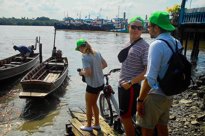 Bangkok Green Oasis 4-Hour Bike Tour with Boat Ride - Why this four-hour ride is different from a city cycling tour
