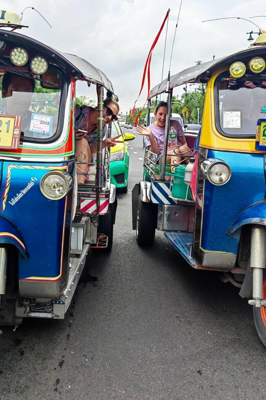 Bangkok: Guided Tour in a Typical Thai Tuk-Tuk - River views and Wat Arun across the water