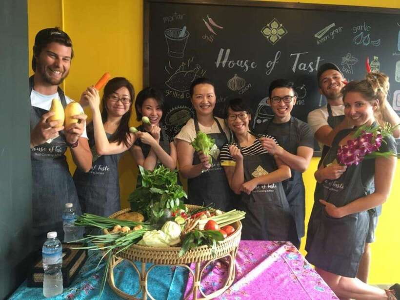 Bangkok: Hands-on Thai Cooking Class and Market Tour - How much personal help can you expect?