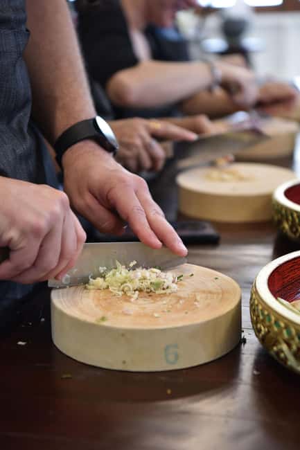 Bangkok: Hands-on Thai Cooking Class & Market Tour in Sathon - Why the pacing works for beginners