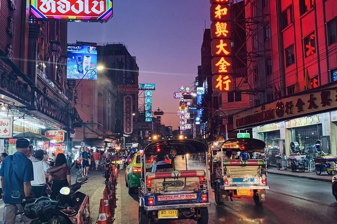 Bangkok Hidden Paths Night Biking Tour with Street-food Meal - Chinatown by way of narrow alleys