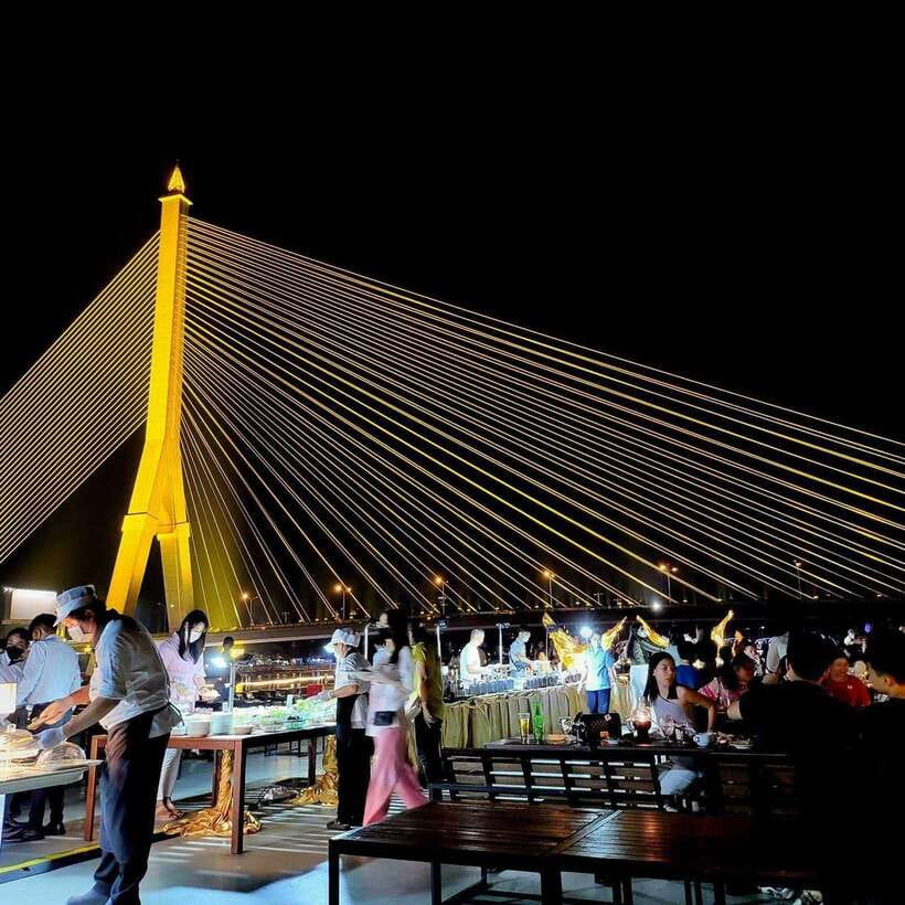 Bangkok: Luxury White Dinner Cruise Free Flow Beer and Wine - Why the Chao Phraya is Bangkok’s best evening setting