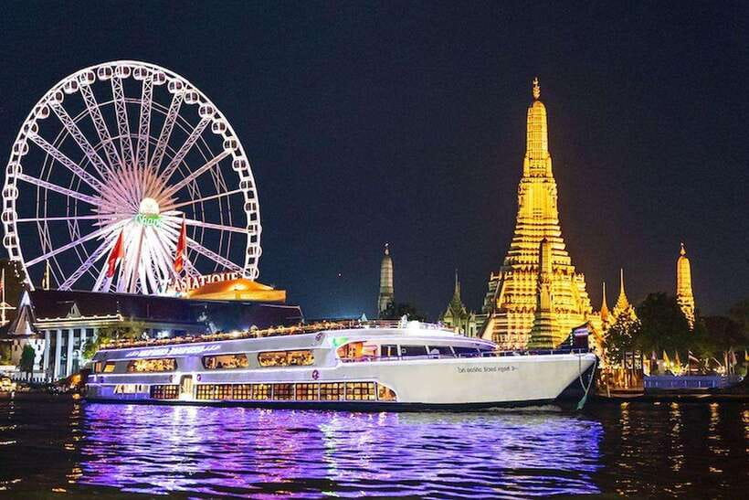 Bangkok: Luxury White Dinner Cruise Free Flow Beer and Wine - What happens when you board