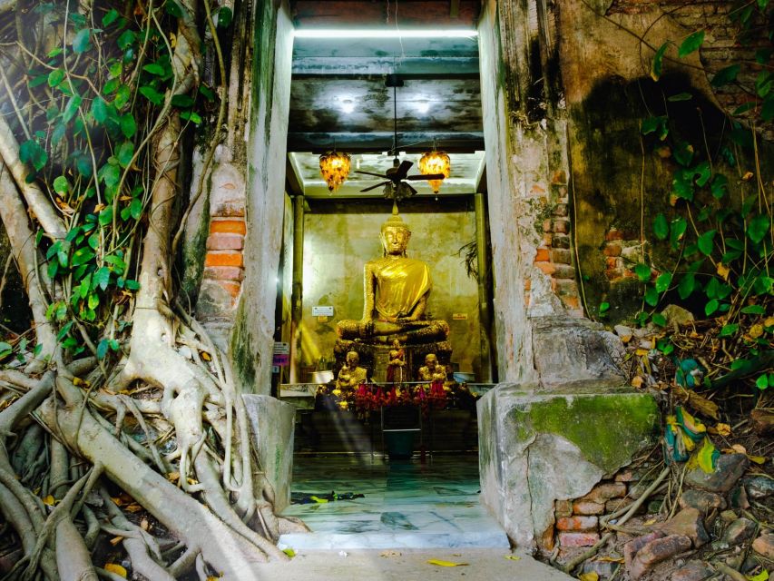Bangkok: Maeklong Railway & Amphawa Floating Market Day Trip - Should you book it?