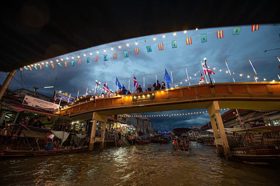 Bangkok: Maeklong Railway Market and Amphawa Floating Market - Amphawa’s canals and floating food stalls