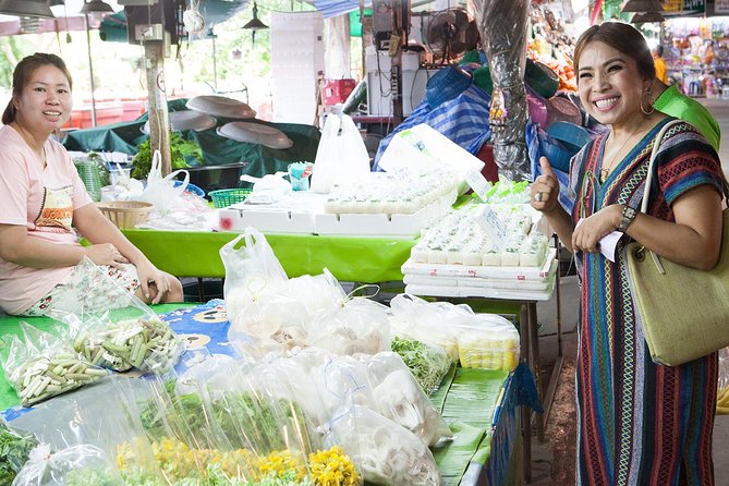 Bangkok Market Tour & Thai Cooking Class with Boat Ride with Aoy - Why the private format matters