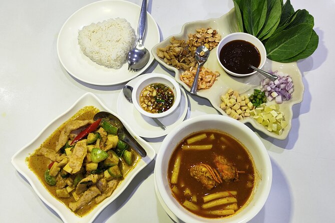 Bangkok Michelin Food by Tuk Tuk - Hotel-pickup Lunch or Dinner - Chinatown after dark in Yaowarat