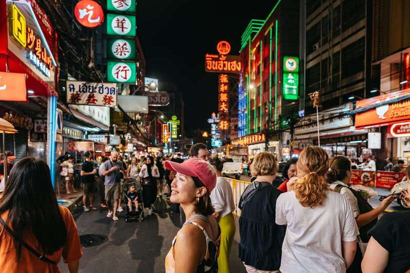 Bangkok: Michelin Guide Street Food Tour by Tuk Tuk - How much food do you get for $20?